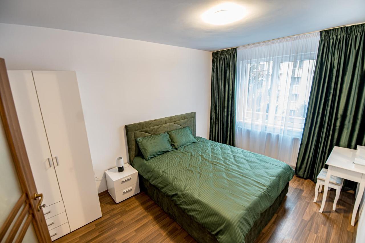 Apartament 3 Camere Royal Braşov Esterno foto