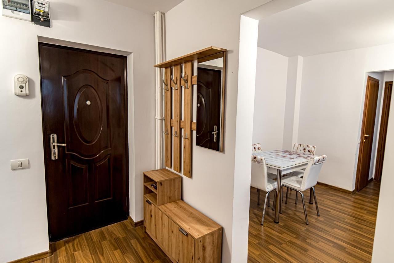 Apartament 3 Camere Royal Braşov Esterno foto