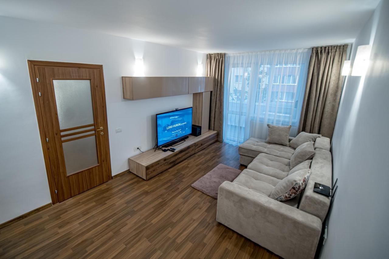 Apartament 3 Camere Royal Braşov Esterno foto