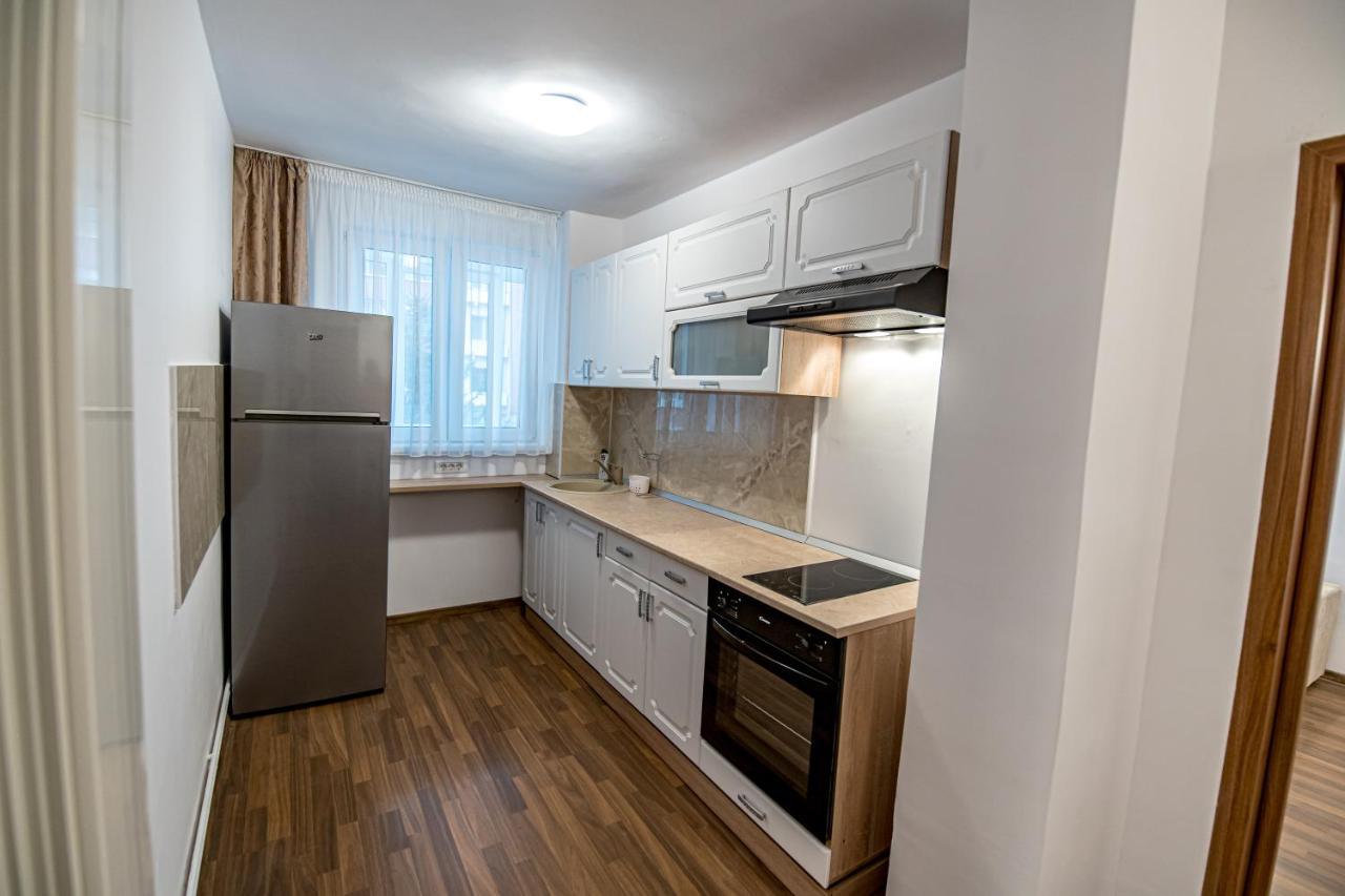 Apartament 3 Camere Royal Braşov Esterno foto