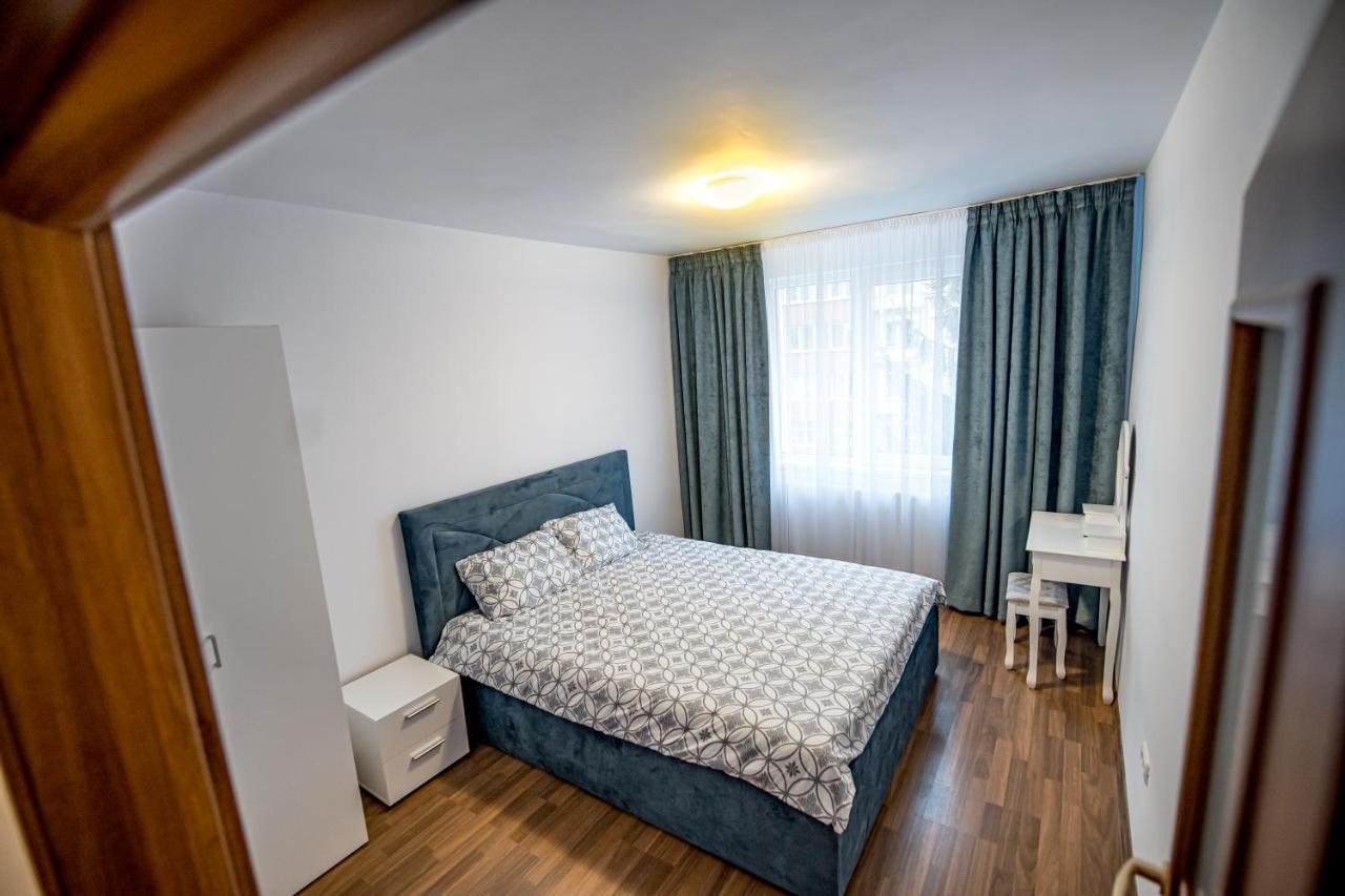 Apartament 3 Camere Royal Braşov Esterno foto